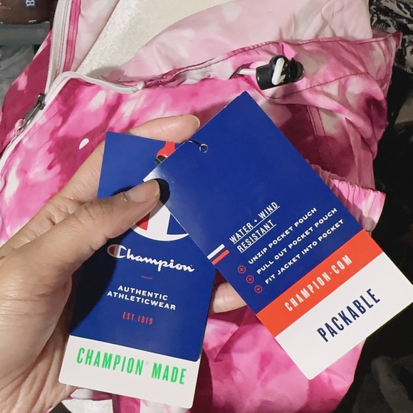 Champion made ATHLETIC-WEAR WATER + WIND RESISTANT rain jacket lightweight - Picture 6 of 7